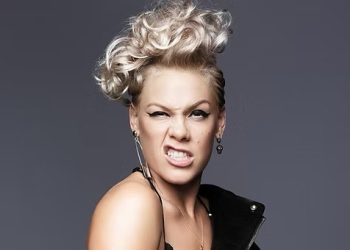P!nk Disputes ‘Riff’ With Christina Aguilera After AMA Performance Reaction – A Look back