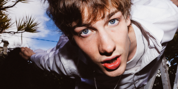 JETT BLYTON: SEEING DOUBLE