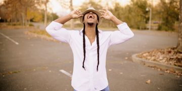 The Infinite Orbit of Unconventional Loui: Inside the Soundscape of ‘PLENTY SPACE’